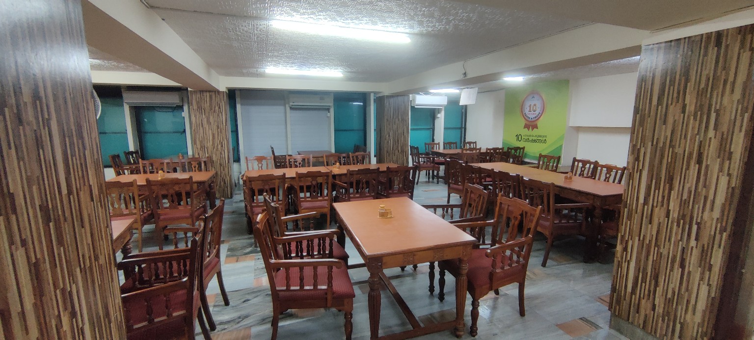 Woodland Suites group dining facility